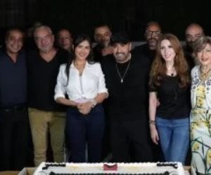 احتفال أبطال فيلم هيروشيما بالتصوير بطولة السقا ومى عمر.. صور