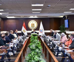 في اجتماع «هيئة التأمين الصحي».. وزير الصحة يناقش ملفات التعاون وتطوير الخدمات الطبية