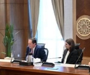 رئيس الوزراء يلتقى رئيس مجلس الإدارة والرئيس التنفيذى لشركة "سيسكو"