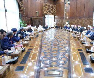شيخ الأزهر يلتقي وزراء الشئون الدينية والمفتين ورؤساء المجامع الفقهية المشاركين في مؤتمر دار الإفتاء