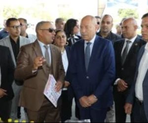 محافظ القاهرة يفتتح معرضين بالسلام.. مستلزمات مدرسية وسلع غذائية بأسعار مخفضة