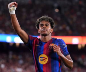 برشلونة يضرب فالنسيا بخماسية ويتصدر الليجا فى غياب حمزة عبد الكريم (فيديو)