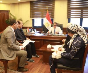 وزير الصحة يستعرض نتائج زيارة خبراء طب وجراحات الأجنة من بيرو لمستشفيات المؤسسة العلاجية
