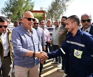 وزير الري يتفقد المنظومة المائية بمحافظة السويس ويلتقي المزارعين 