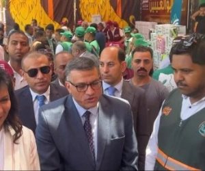 توزيع 7 آلاف مساعدة وكارت شراء و3 آلاف قطعة ملابس ضمن قافلة التحالف بقنا