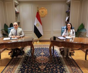 وزيرة التضامن الاجتماعي ورئيس جامعة عين شمس يوقعان بروتوكول للدعم النفسي للأطفال والمراهقين
