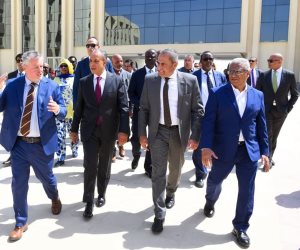 بتوجيهات من رئيس الجمهورية .. وزير الخارجية ورئيس شركة العاصمة الإدارية يصطحبان السفراء الأفارقة في جولة تفقدية بالعاصمة