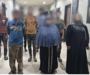 ضبط 7 رجال و5 سيدات يستخدمون الأطفال فى أعمال التسول بالجيزة