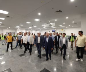 وزير النقل يوجه بخفض زمن التقاطر بمونوريل شرق النيل وإطلاق اشتراك للطلاب بتخفيض 60%