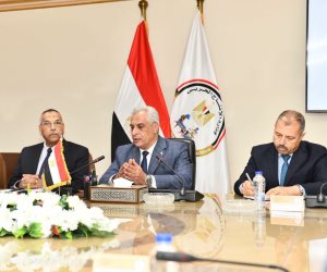 وزير الإنتاج الحربى يبحث مع سفيرة رومانيا بالقاهرة سبل تعزيز التعاون المشترك
