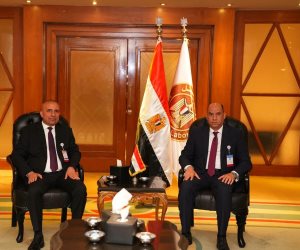 وزير العمل يلتقي رئيس الوفد العراقي لبحث التعاون في التدريب المهني وتنقل الأيدي العاملة