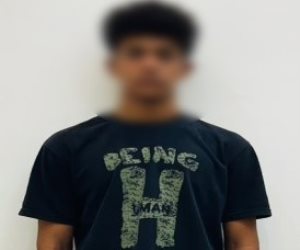 ضبط طالب بالمنيا لإدارته صفحة للترويج لبيع الأسلحة البيضاء على مواقع التواصل