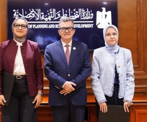 وزير التخطيط يشهد تسوية مديونية محافظة الوادي الجديد لـ "الاستثمار القومي" بـ 222.7 مليون جنيه