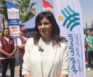 نبيلة مكرم من أسوان: توجيهات بالتوسع في دعم الأسر الأكثر احتياجًا.. «إحنا جنبكم وعينينا عليكم»