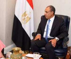 وزير الخارجية يلتقى مع سيجريد كاج نائبة رئيس وزراء هولندا السابقة
