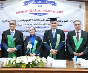 «الإعلام الرقمي وتشكيل الوعي».. ياسر عطية يحصد الدكتوراه بمرتبة الشرف الأولى من إعلام القاهرة