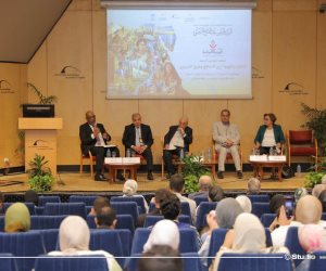 في جلسة "التعليم والهوية: بين المناهج وطرق التدريس".. مساعد وزير التربية والتعليم: الدولة تولي اهتماما كبيرا بملف التعليم