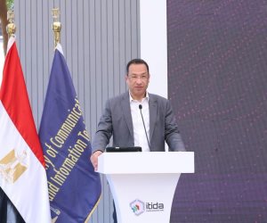 وزير الاتصالات: 200 ألف متخصص يعملون في مجال تصدير الخدمات الرقمية لمختلف دول العالم 