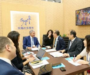 وزير السياحة والآثار يبحث مع رئيس الرابطة اليابانية لوكلاء السفر زيادة الحركة السياحية الوافدة من اليابان