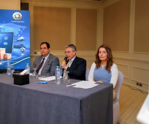 رئيس مصلحة الجمارك: نعمل على تطوير وتيسير إجراءات التجارة الإلكترونية فى إطار تعزيز الشراكة مع مجتمع الأعمال 