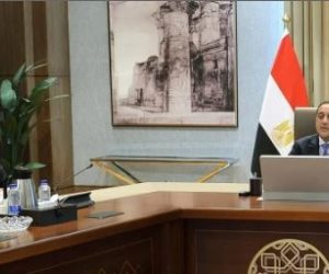 رئيس الوزراء يلتقي وزير الشباب والرياضة في إطار التحضير لمؤتمر أكتوبر