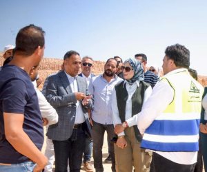 وزيرة الإسكان تتابع موقف تنفيذ عدد من المشروعات وملفات العمل بمدينة السويس الجديدة