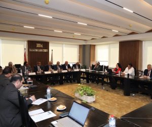رئيس جهاز تنمية المشروعات في جمعية رجال الأعمال المصريين لبحث دعم المشروعات الصغيرة والمتوسطة