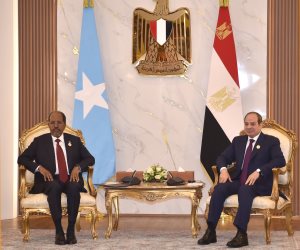 الرئيس السيسي يلتقي رئيس جمهورية الصومال الفيدرالية على هامش فعاليات منتدى "العلمين.. أفريقيا للأعمال"