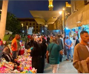 توافد المصريين فى الليلة الختامية لذكرى استقرار رأس الحسين