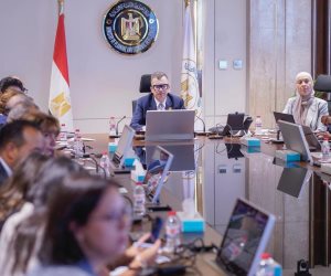وزير التخطيط يستعرض التطورات الاقتصادية وملامح البرنامج الوطني للتحول الاقتصادي مع مؤسسات التمويل