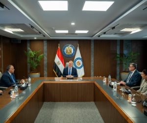 وزير البترول يتابع مع المجلس التنفيذي لهيئة البترول خطط زيادة الإنتاج وتأمين الإمدادات ورفع كفاءة الأداء