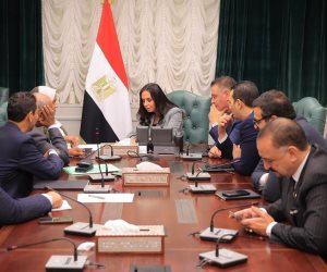 وزيرة التضامن الاجتماعي تلتقي عددًا من أعضاء مجلس النواب.. وتوجه بسرعة بحث وحل مشكلاتهم