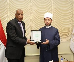 وزير الأوقاف يستقبل رئيس الاتحاد العربي للمحاربين القدماء وضحايا الحرب 