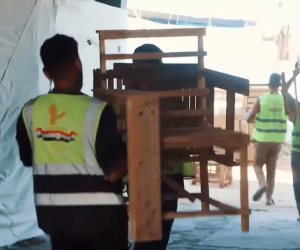اللجنة المصرية تواصل دعم تعليم طلاب غزة بتوفير الأدوات والمستلزمات الدراسية (فيديو)
