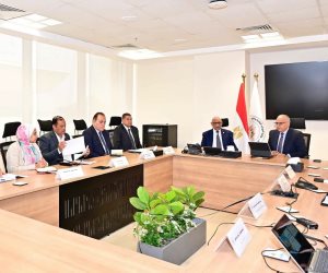 محافظ شمال سيناء يستعرض مع وزير الري موقف تقنين الآبار الجوفية وسُبل توفيق أوضاعها