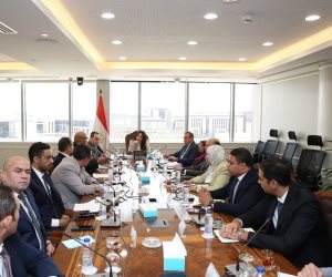 وزيرة الإسكان تبحث تعظيم الاستفادة من الأصول العقارية لهيئة المجتمعات العمرانية الجديدة