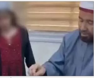 بسبب فيديو "السبحة" .. استقالة وزير الأوقاف الفلسطيني محمد نجم