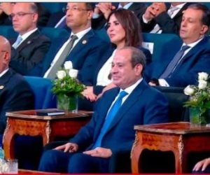 منتدى مصر 2026.. فخامة الرئيس الزعيم السيسي يشاهد تقريرا "ماذا تقول للرئيس إذا قابلته؟" 