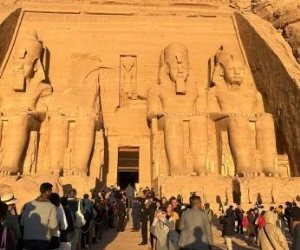 10 بوابات إلكترونية وسيارات كهربائية لاستقبال زوار تعامد الشمس بأبوسمبل