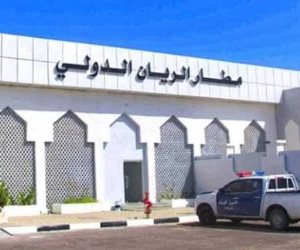   ميليشيا الحوثى تقصف مطار الريان في المكلا بالصواريخ الباليستية  والحوثيون يتبنون الهجوم والسلطات تكشف موقع إطلاق الصواريخ