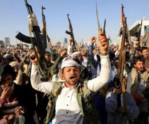 تصعيد عسكري وحصار مالي: التحالف يعترض مسيّرات حوثية والبنك المركزي يجمد أصول 135 فرداً وكياناً