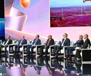  وزير الكهرباء والطاقة المتجددة يستعرض مسيرة تطوير وتنمية قطاع الكهرباء منذ 2014