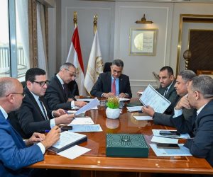 وزير التموين والتجارة الداخلية يلتقي بعدد من أعضاء مجلسي النواب والشيوخ