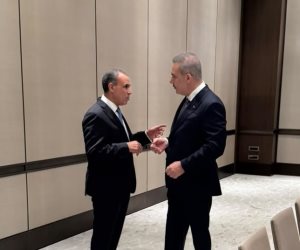 وزير الخارجية يشدد خلال لقائه نظيره التركي على أهمية احترام مبادئ القانون الدولي للبحار 