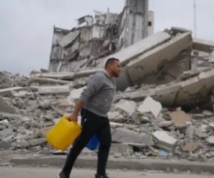 «المواطن أسامة» يحصد نجمة الجونة الذهبية لأفضل فيلم وثائقي.. ومشهراوي يحيي شهداء غزة