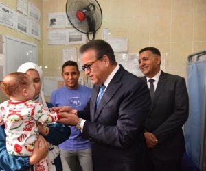 وزير الصحة ومحافظ القليوبية يطلقان الحملة القومية للتطعيم ضد الحصبة والحصبة الألمانية من داخل مدرسة بمدينة العبور
