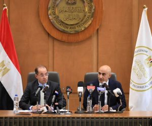 تنفيذًا لتوصيات «منتدى مصر ٢٠٢٦»..  الحكومة تبدأ تنفيذ التكليف الرئاسي بتحسين أجور المعلمين لـ 15 ألف جنيه خلال عامين