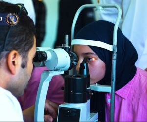 «سلامة عيونك».. الداخلية تواصل مبادرتها للكشف المبكر عن أمراض العيون لطلاب المدارس ونزلاء دور الأيتام مجانًا (فيديو)