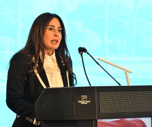 وزيرة الإسكان تستعرض جهود الدولة لتطوير قطاع مياه الشرب والصرف الصحي وتعزيز الأمن المائي