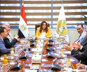 وزيرة التنمية المحلية تبحث مع 17 نائبًا من المنيا وقنا مطالب المواطنين.. و3 مليارات جنيه لرفع كفاءة الطرق المحلية